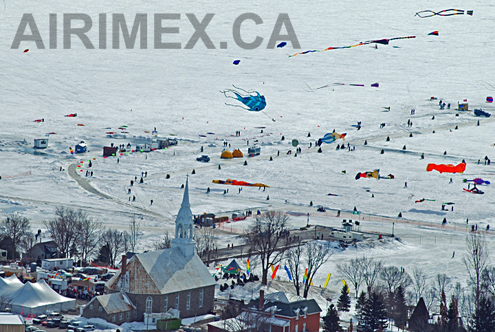 Que le bon vent vous amème! 
Saint - Placide nous invite à la plus grande fête de cerfs-volants sur glace. 